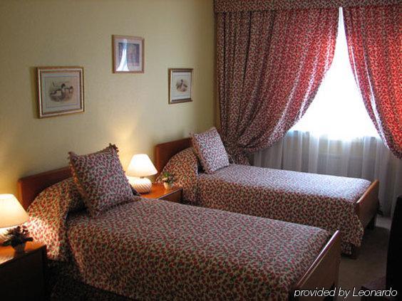 Mercure Hotel Duesseldorf Zentrum Chambre photo