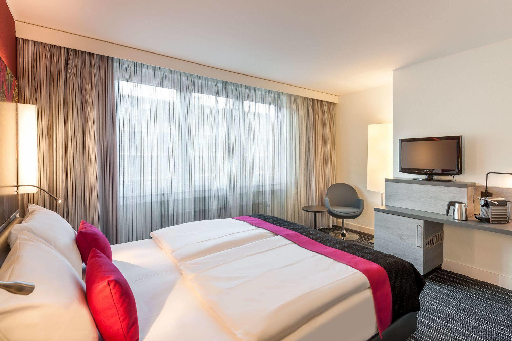 Mercure Hotel Duesseldorf Zentrum Extérieur photo